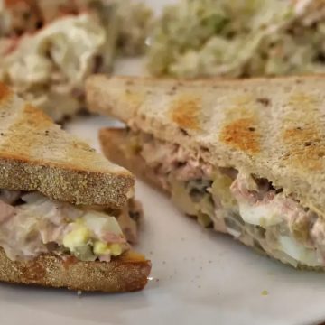 Food Specialists Say You Should Stop Putting Mayo in Tuna Sandwiches - Here's the Reason