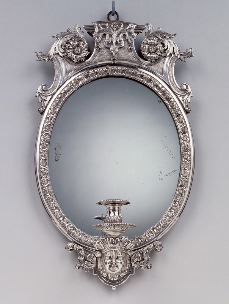 Mirrors Placed Directly Opposite Beds or Seating Areas (Image Credits: Rawpixel)