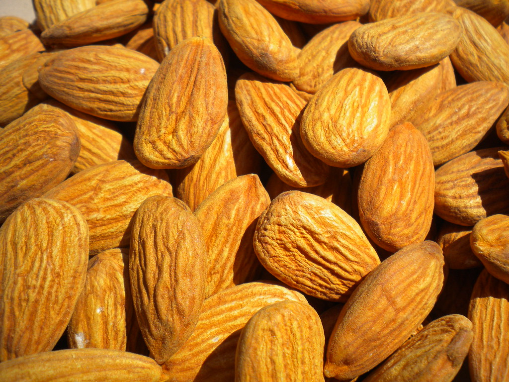 Almonds (Image Credits: Flickr)