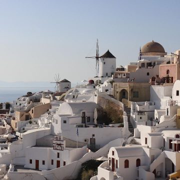 The No-Go List: 10 Overrated Landmarks You're Better Off Skipping