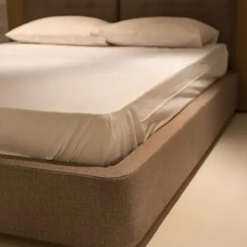 9 Hotel Room Red Flags That Could Cost You Money – Leave Immediately If You Notice Number 2