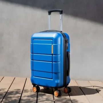 I'm a Luxury Travel Advisor: 10 Things I Notice About How "Smart Travelers" Pack