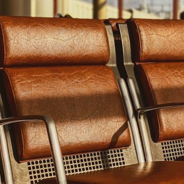 Airport Lounge Habits That Seasoned Travelers Find Most Irritating