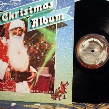 11 Holiday Albums That Sound Completely Different When You Listen With Headphones