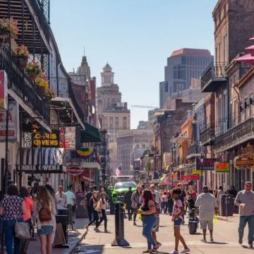 12 Senior-Friendly Cities Boomers Prefer for Great Food and Dining Variety