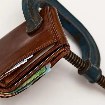 12 Money Traps Boomers Claim They Avoid