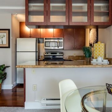 12 Common Home Compliments That Can Feel Awkward