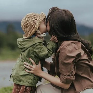 15 Things You Should Avoid Saying to Your Kids - At Any Age