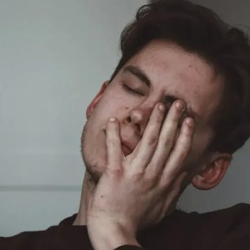 17 Signs a Man Is Burned Out Without Realizing It