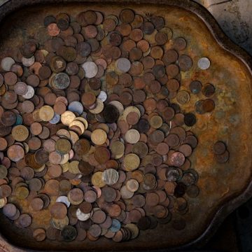 9 Valuable Antiques That Are Often Hidden in Plain Sight at Home