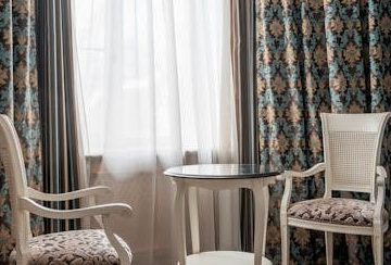 After 10 Years in Interior Design, These 8 Decor Choices Still Scream "Bad Taste"