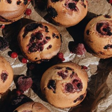 The "Pre-Made" Lie: 6 Bakery Items Your Local Grocery Store Secretly Just Thaws Out