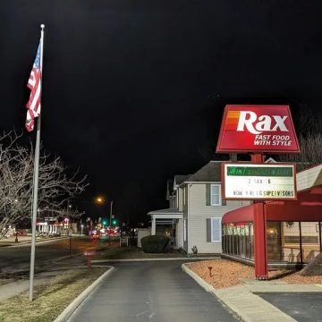 If You Remember Eating at These 7 Defunct Fast-Food Chains, Your Childhood Was Elite