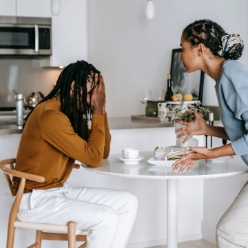 Psychologists Say These 9 Everyday Habits Quietly Damage Relationships