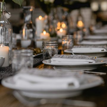 10 Polite Dinner Habits That Are Surprisingly Considered Rude