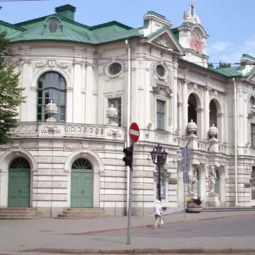 13 Countries That Are Losing Population the Fastest