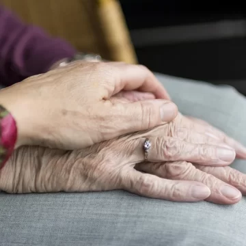 10 Things Women in Happy Marriages Say They Never Compromise On