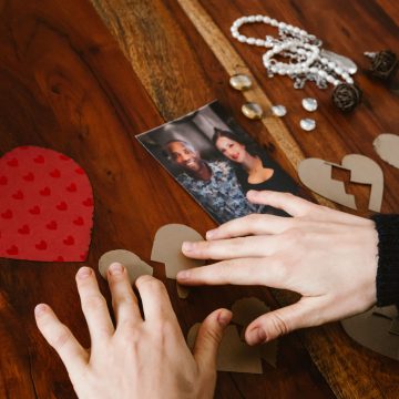 The 7 Biggest Relationship Mistakes That Frighten Marriage Counselors - And Destroy Trust