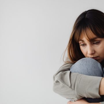 6 Alarming Signs Your Relationship Is Dangerously Low on Emotional Intimacy