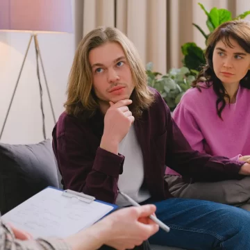 I'm a Couples Therapist - These Are the Only 5 Red Flags I'm Not Afraid to Say Out Loud