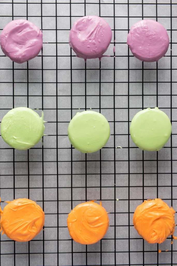 chocolate covered Halloween Oreos