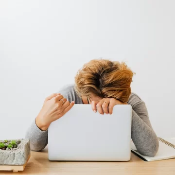 8 Alarming Signs You Might Be Experiencing Altitude Sickness While Traveling