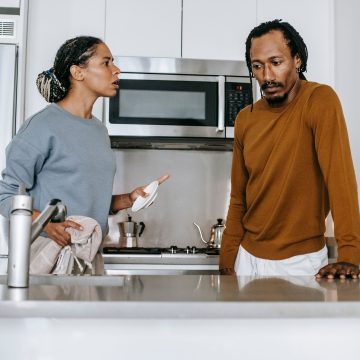 After 12 Years of Marriage, These 10 Small Habits Quietly Scare Partners Away