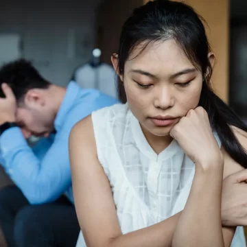 10 Childhood Experiences That Quietly Shape Your Adult Relationships