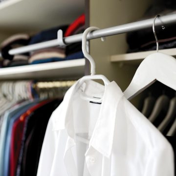 Professional Organizers Secretly Deduct Points for These 8 Closet Habits – Do You Have Any of Them?