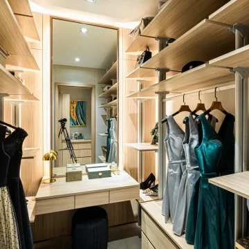 Wire Shelving Is No Longer What Homeowners Want. Here's What Replaced It.