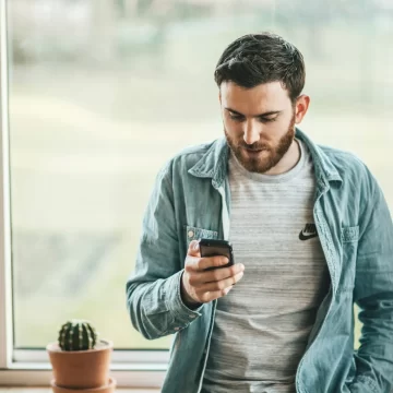 7 Habits People Regret Keeping When They Finally Simplify Their Routine
