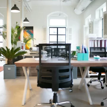 Recruiters Notice These 10 Red Flags the Moment Someone Walks Into an Interview