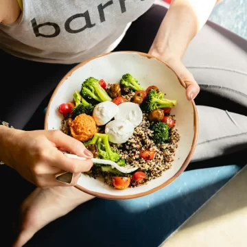 Why Watching TV While Eating Can Make You Consume More Without Realizing