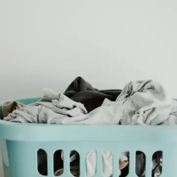 11 Cleaning Products Many Households Used in the 1960s and What Replaced Them